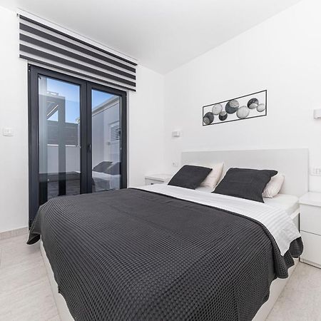 Luxury Apartment Pia With Swimming Pool And Grill Trogir Dış mekan fotoğraf