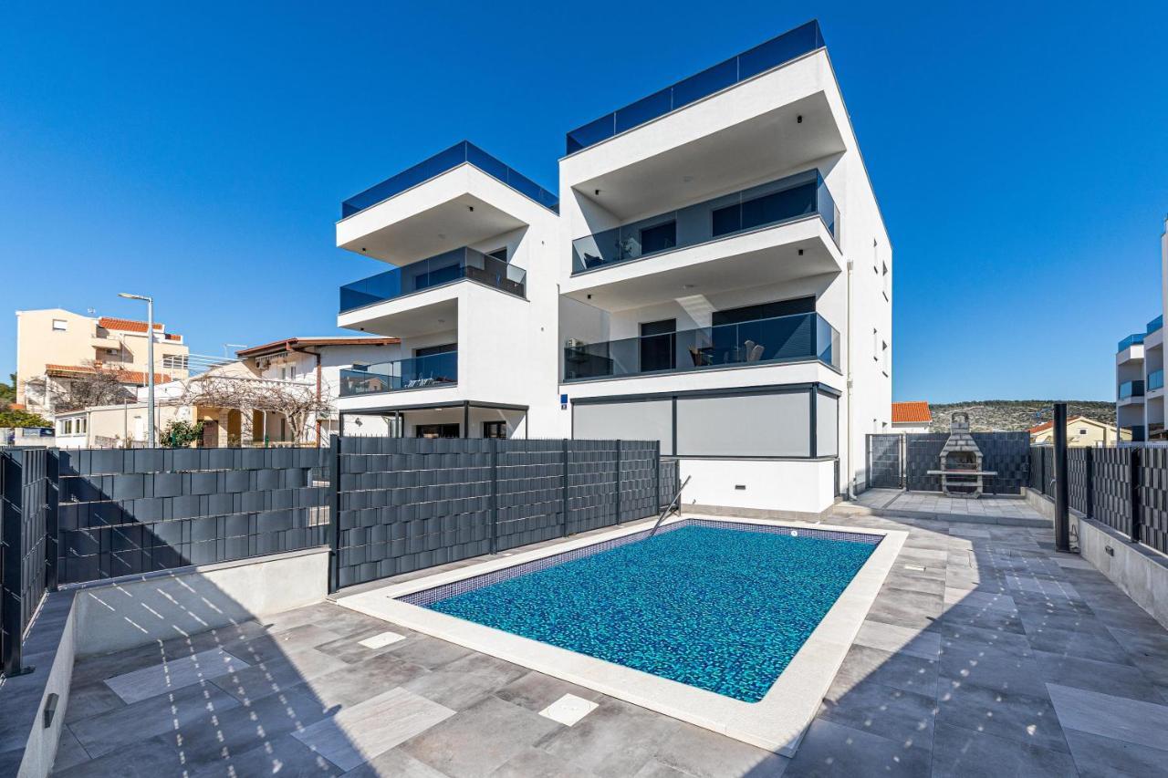 Luxury Apartment Pia With Swimming Pool And Grill Trogir Dış mekan fotoğraf