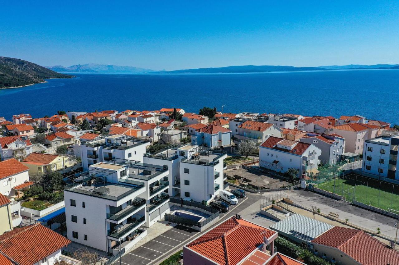 Luxury Apartment Pia With Swimming Pool And Grill Trogir Dış mekan fotoğraf