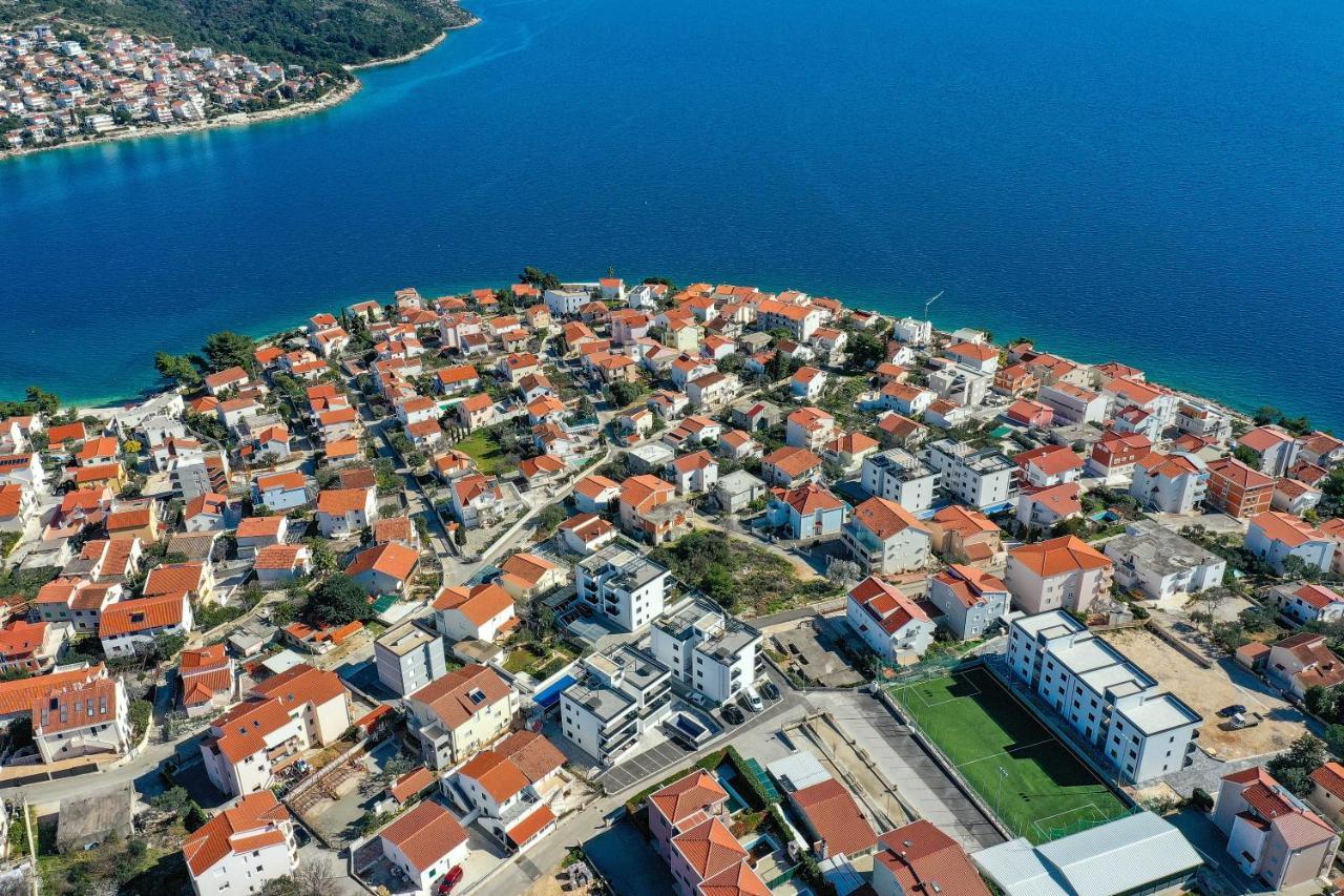 Luxury Apartment Pia With Swimming Pool And Grill Trogir Dış mekan fotoğraf